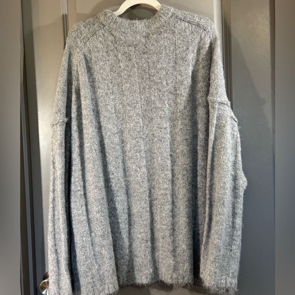 Topshop Women’s Heather Gray Oversized Crewneck Sweater - Picture 7 of 7